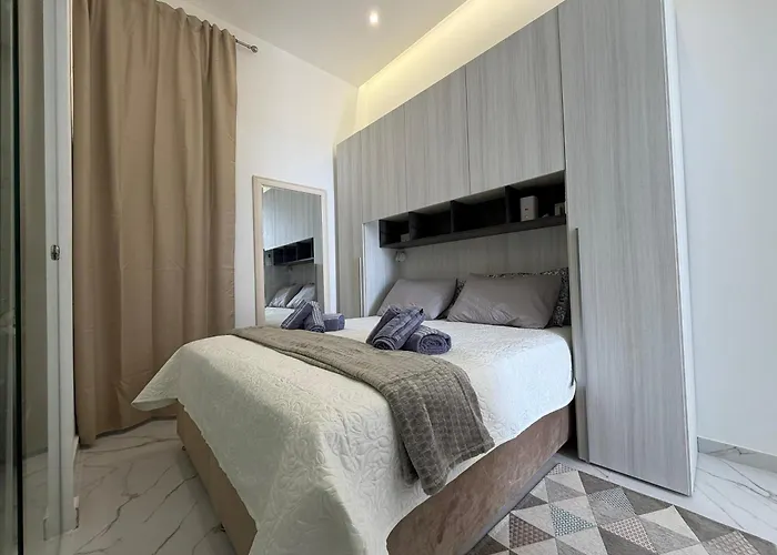 With Views בית נופש ואלטה