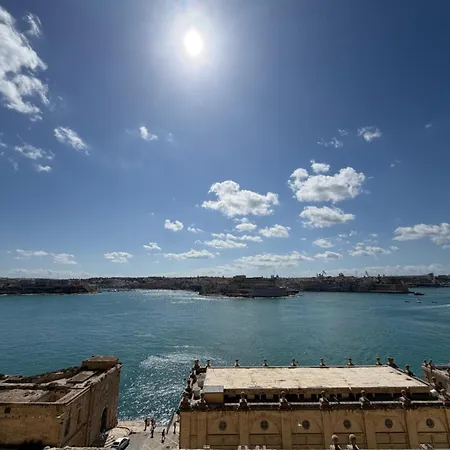 Holiday home With Views Valletta