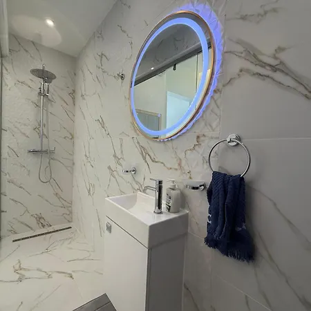 With Views Nyaraló Valletta